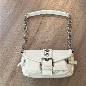 Elegant Cream Chain Strap Women's Bag